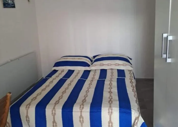 Boris - One Bedroom Classic Горни-Карин