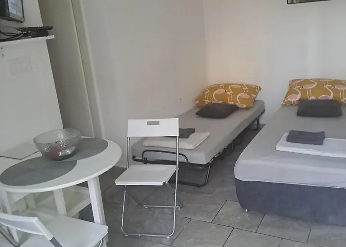 Boris - One Bedroom Classic Апартаменты