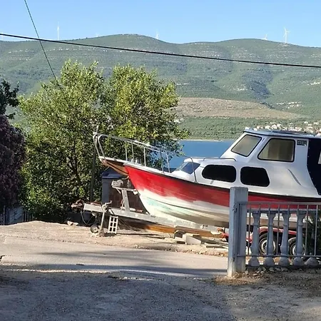 Boris - One Bedroom Classic Apartment